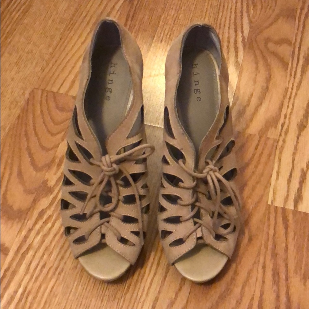 Hinge Wedges - Picture 2 of 3